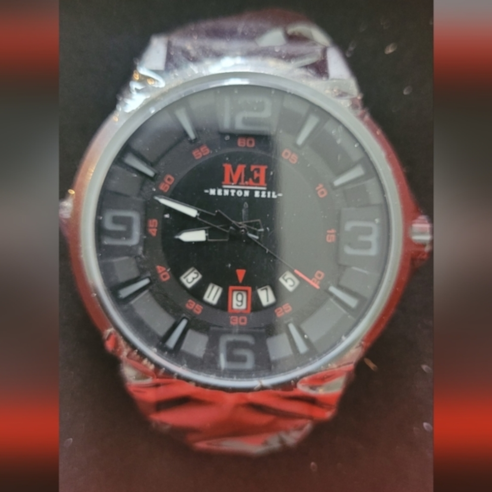 Menton Ezil watch